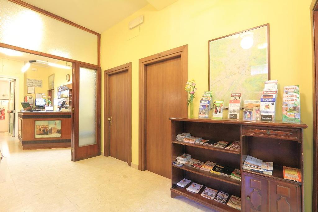 Hotel Ottaviani Florencia Exterior foto